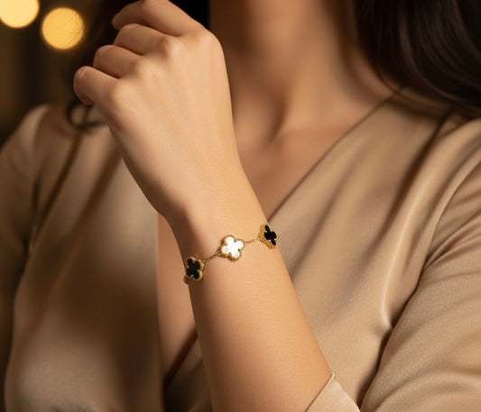 Black White Reversible Clover Bracelet