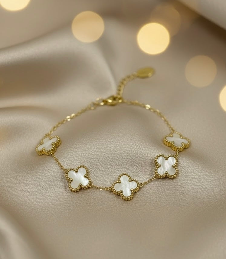 Black White Reversible Clover Bracelet