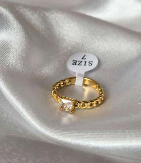 Link Luxe Solitaire Ring