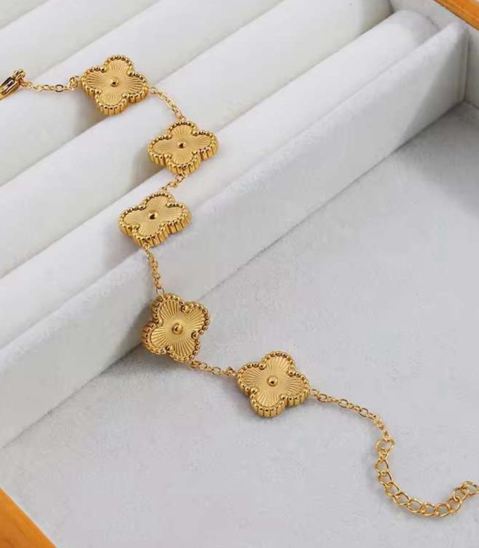 Gold Clover Bracelet