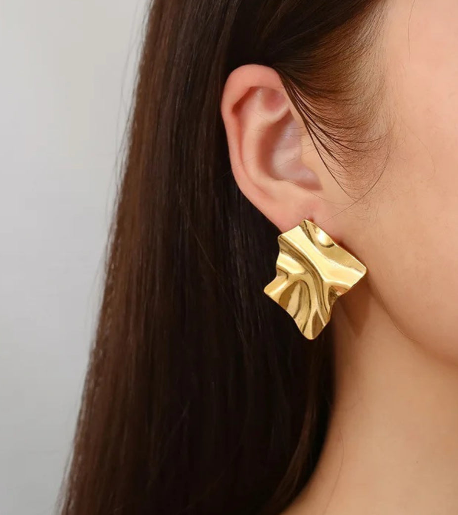 Edge Curl Earrings