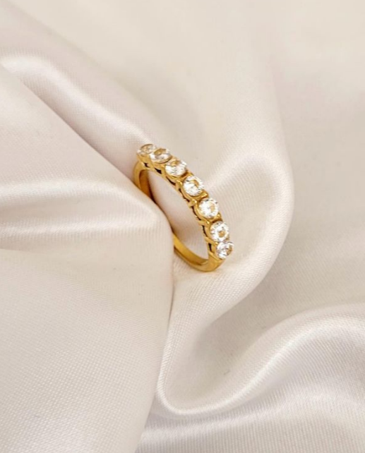 Nova Solitaires Ring
