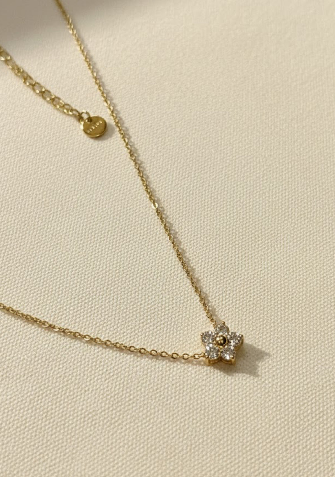 Petal Touch Flower Necklace