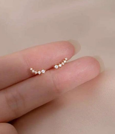 Dainty Dewline Stud Earrings