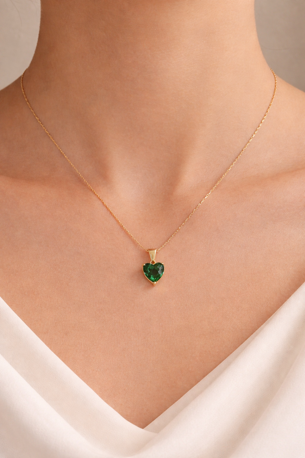 Heart Solo Green Solitaire Necklace