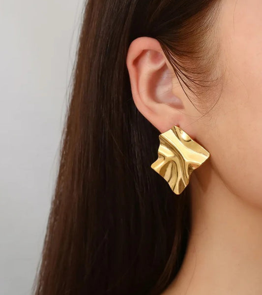Edge Curl Earrings