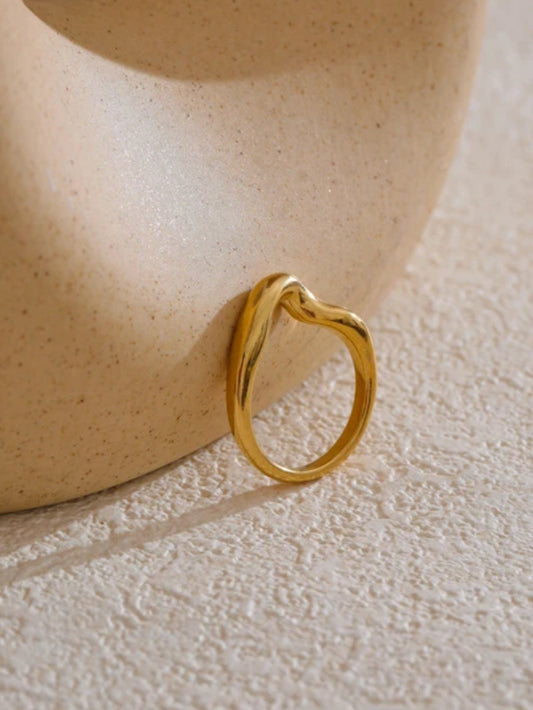 Curve Wave Ring