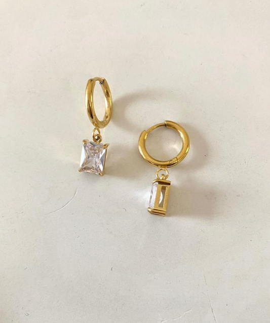 Edge Solitaire Drop Earrings