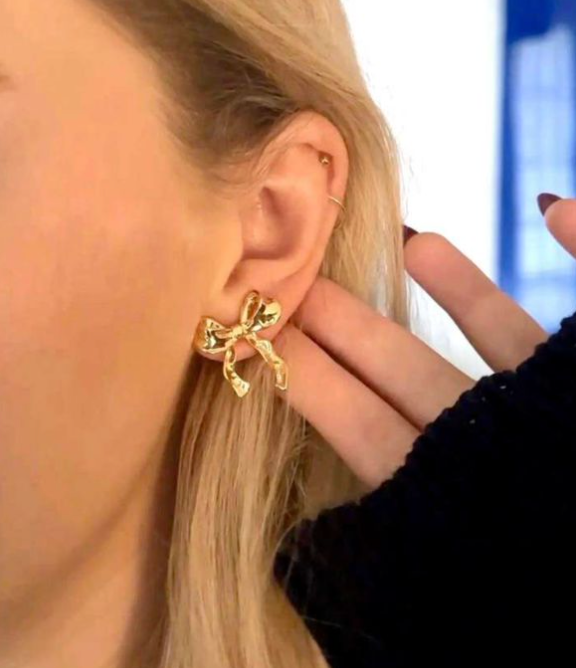 Bow Stud Earring