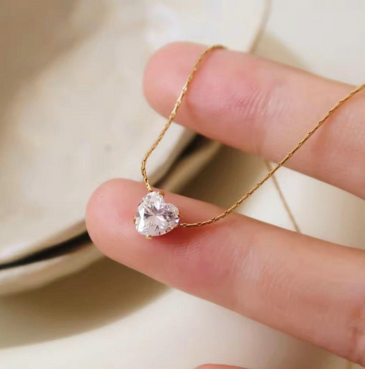 Heart Solo Solitaire Necklace